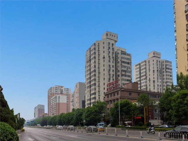 无锡写字楼铝蜂窝金属隔断